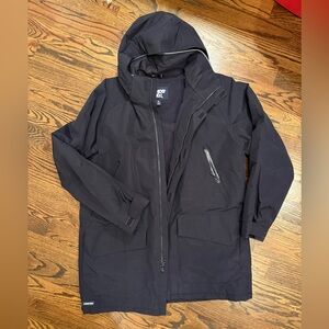 Land’s End Men’s XL Winter coat. Fleece lining. Removable hood. High Quality!!